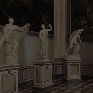 Meet your Posher, Chrissy